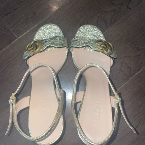 Authentic worn once Gucci gold Sandals. Size 7/37